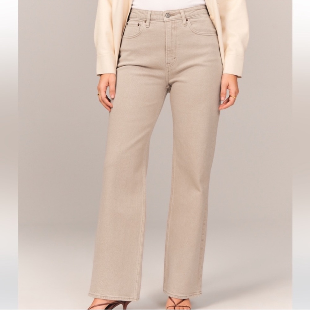 Abercrombie & Fitch Women's 90s Straight High Rise 25